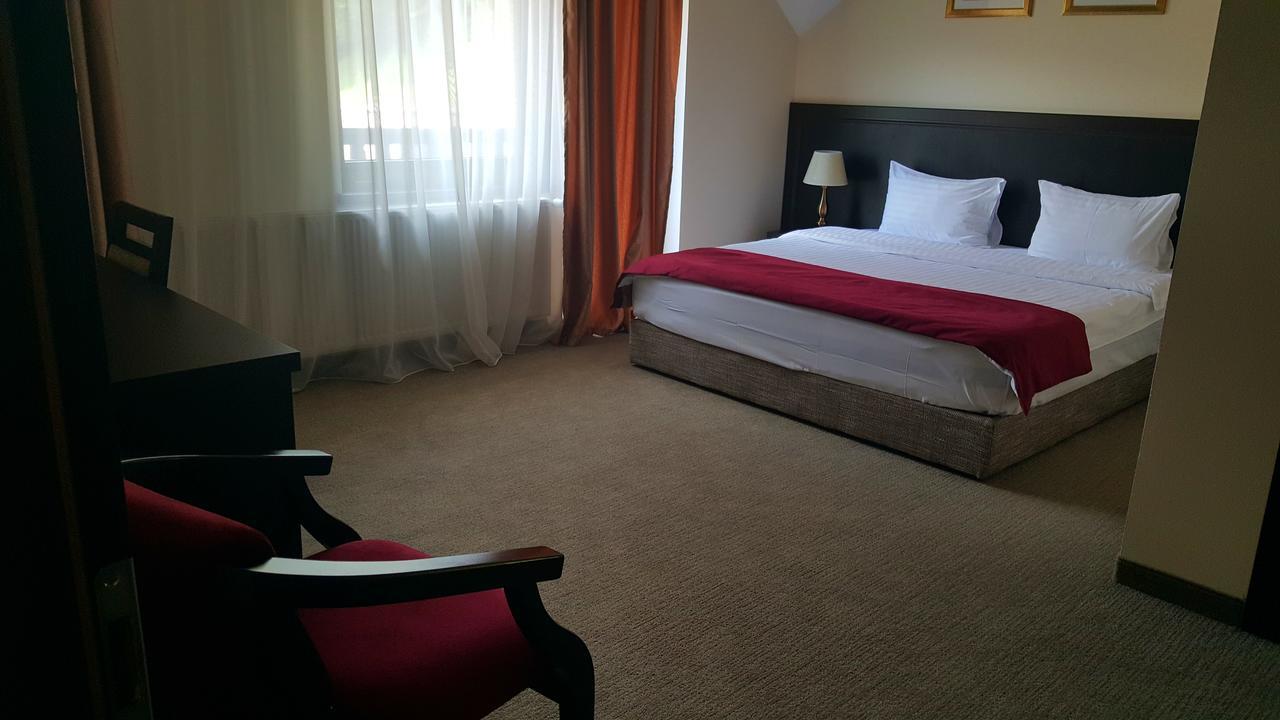 Flori De Mar Hotel Poiana Marului  Bagian luar foto