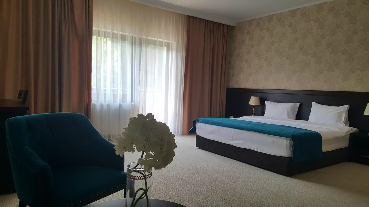 Flori De Mar Hotel Poiana Marului  Bagian luar foto