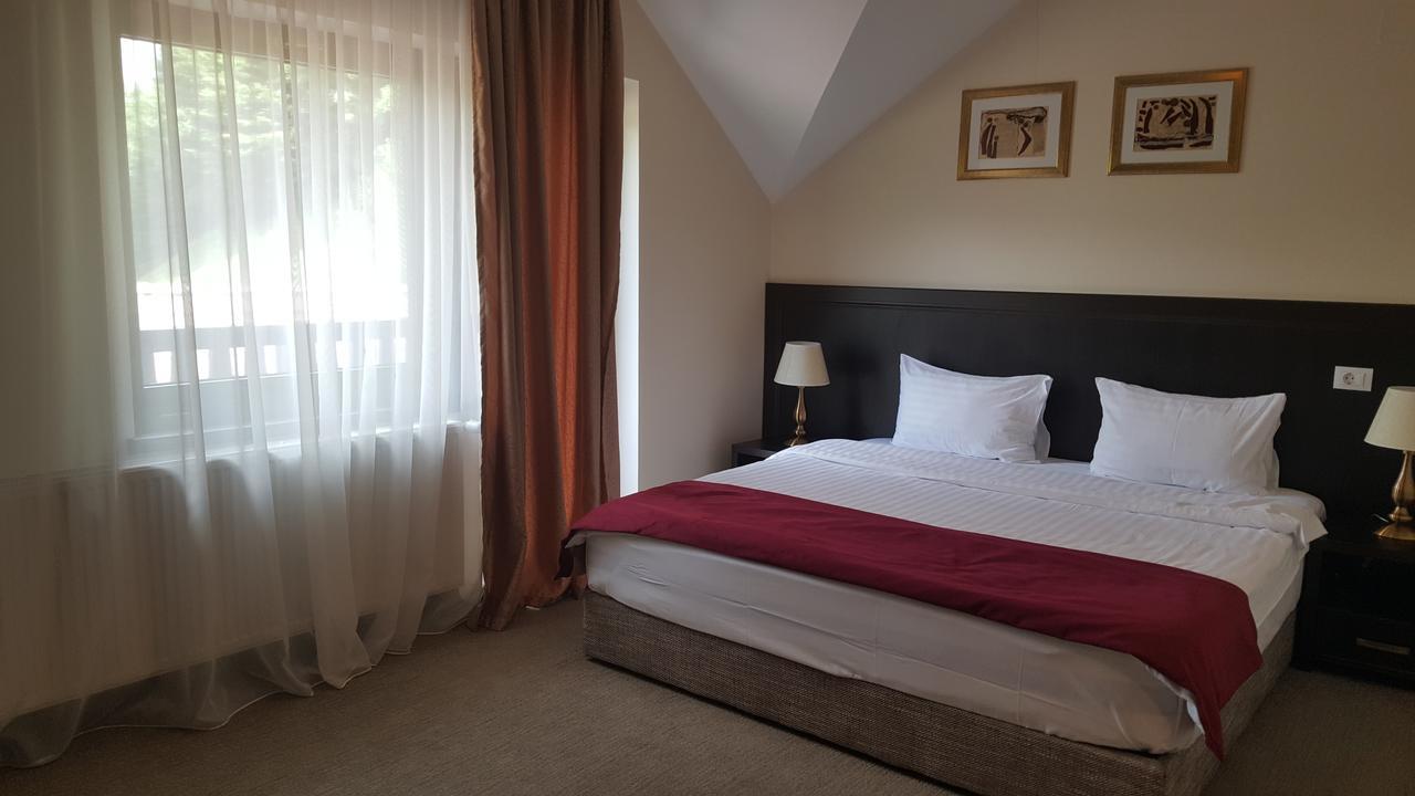 Flori De Mar Hotel Poiana Marului  Bagian luar foto