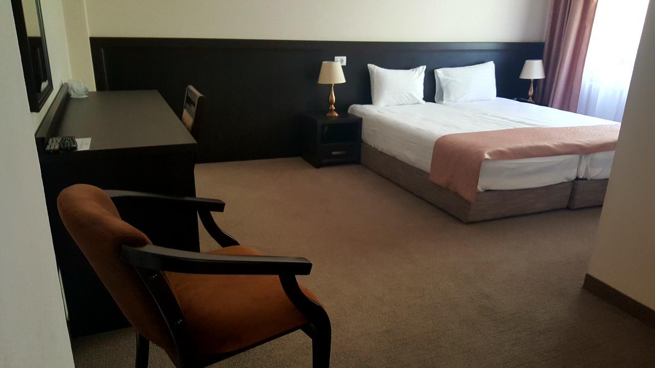 Flori De Mar Hotel Poiana Marului  Bagian luar foto